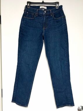 Abercrombie Curve Love 90s Straight Jeans Dark Wash Size 26 Short Mid Rise